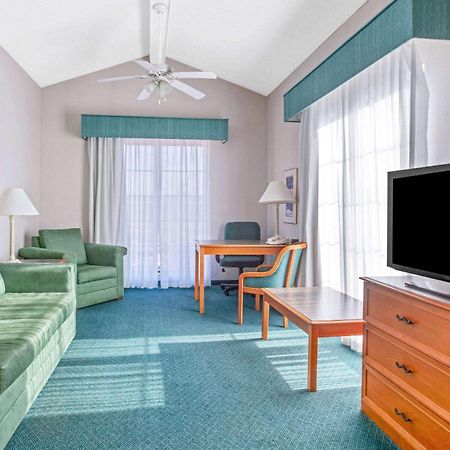 La Quinta Inn By Wyndham Рино Екстериор снимка